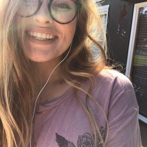 Meet your Posher, Kayli
