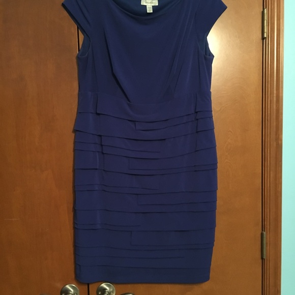 Dress Barn Royal blue pleated detail dress! - Picture 3 of 4