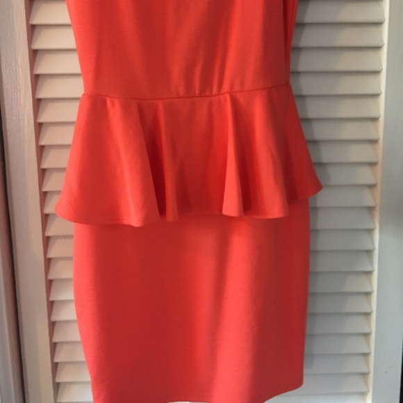 Pink Peplum Dress - Picture 3 of 8