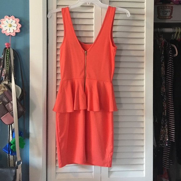 Pink Peplum Dress - Picture 5 of 8