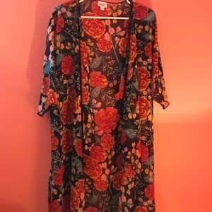 Lularoe Shirley size medium
