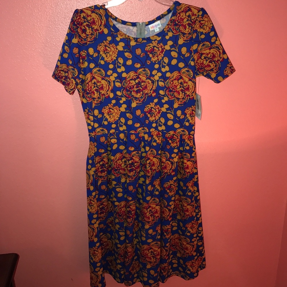 Lularoe Amelia dress size Large.