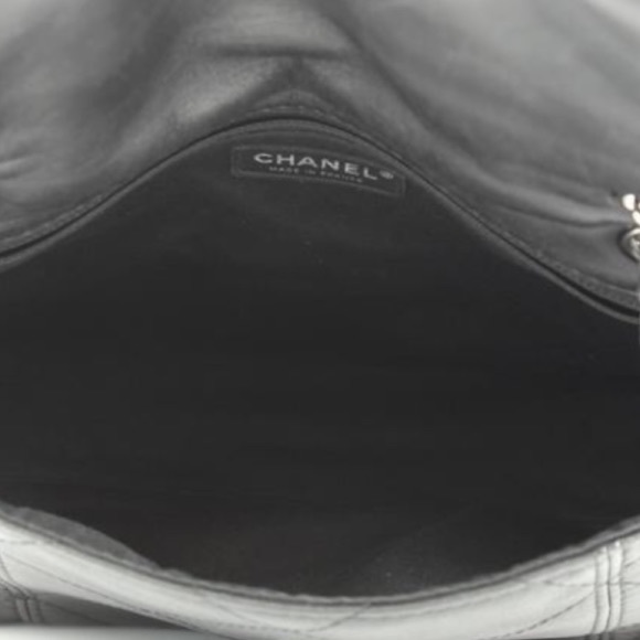 Chanel Quilted Flap Handbag - Picture 4 of 8