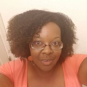 Meet your Posher, Candacey