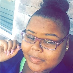 Meet your Posher, Amilia