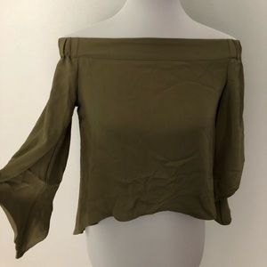 🚨3 for $12🚨 Army green off the shoulder blouse