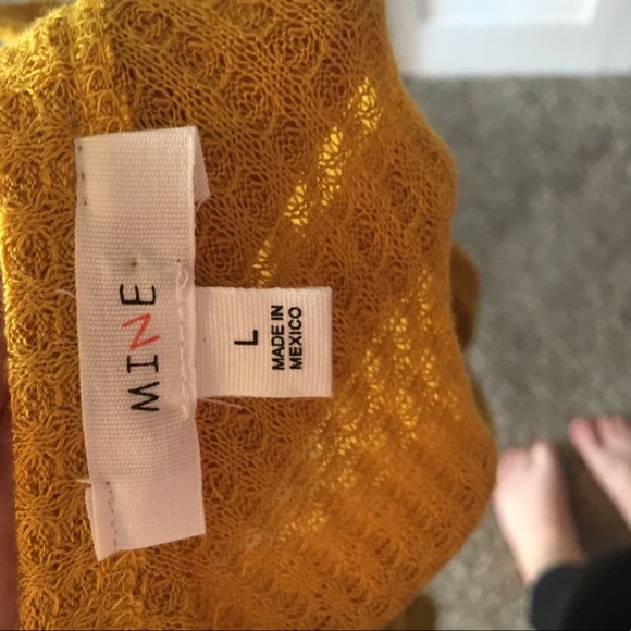 Yellow Long Sleeved - Picture 6 of 6