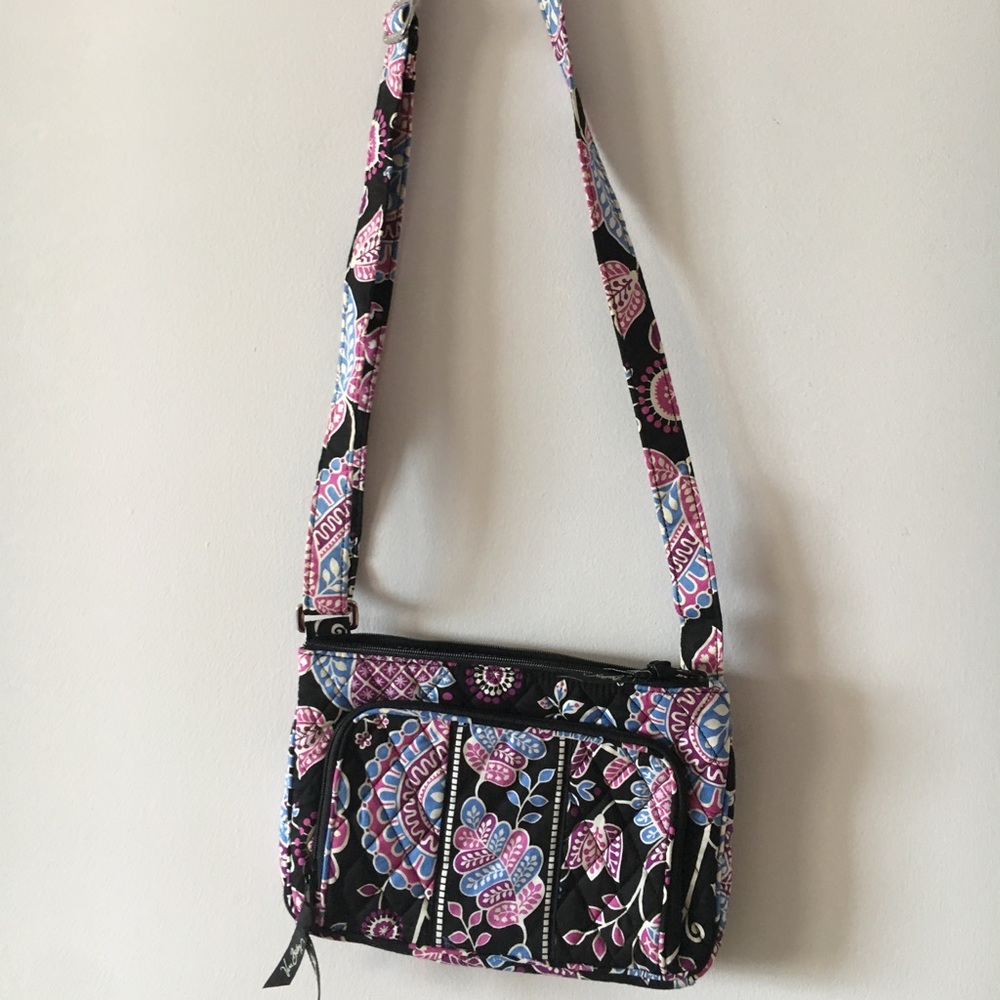 Vera Bradly Purse- perfect condition!