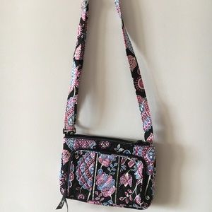 Vera Bradly Purse- perfect condition!