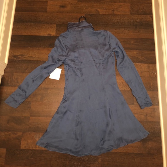 Light blue dress - Picture 3 of 4