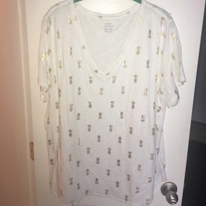 Old navy pineapple tee shirt