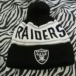 Raiders pom pom beanie