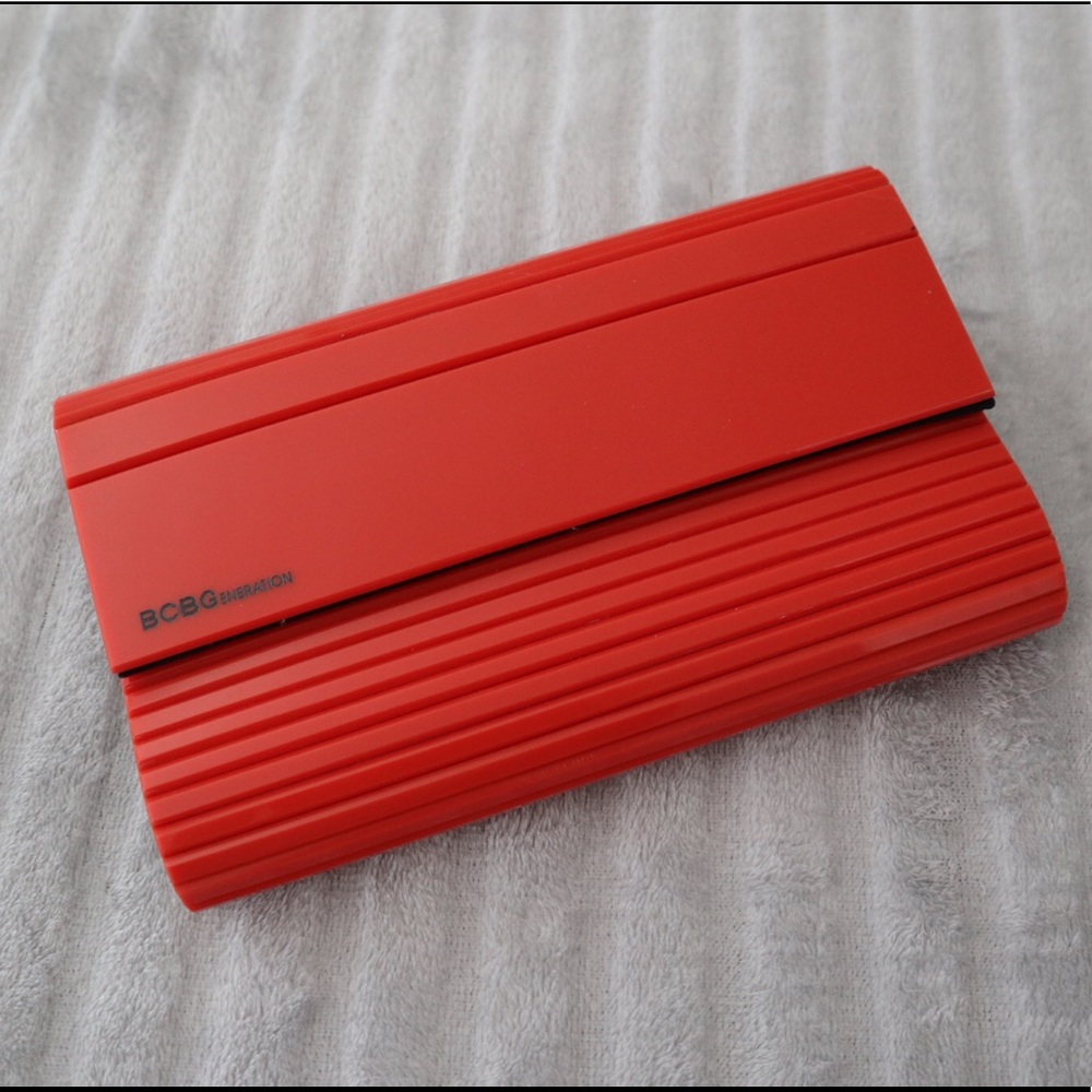 BCBGeneration Clutch