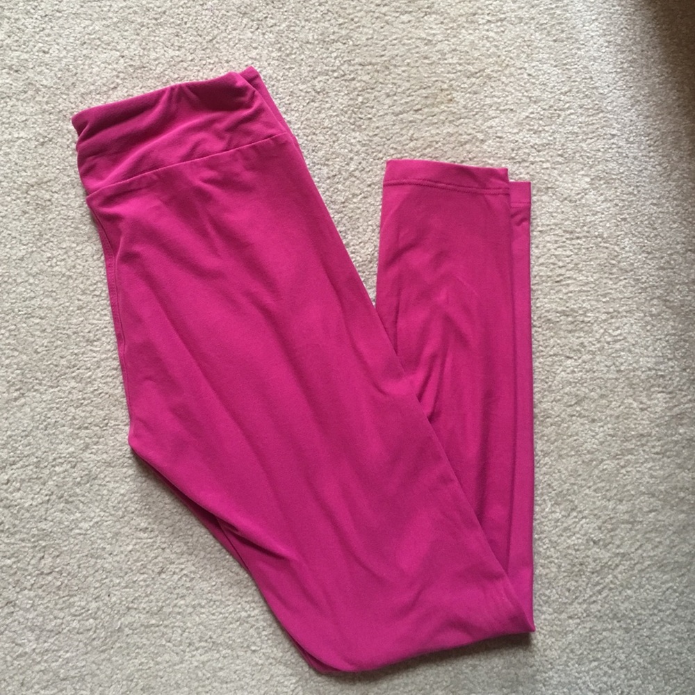 Solid pink LuLaRoe leggings