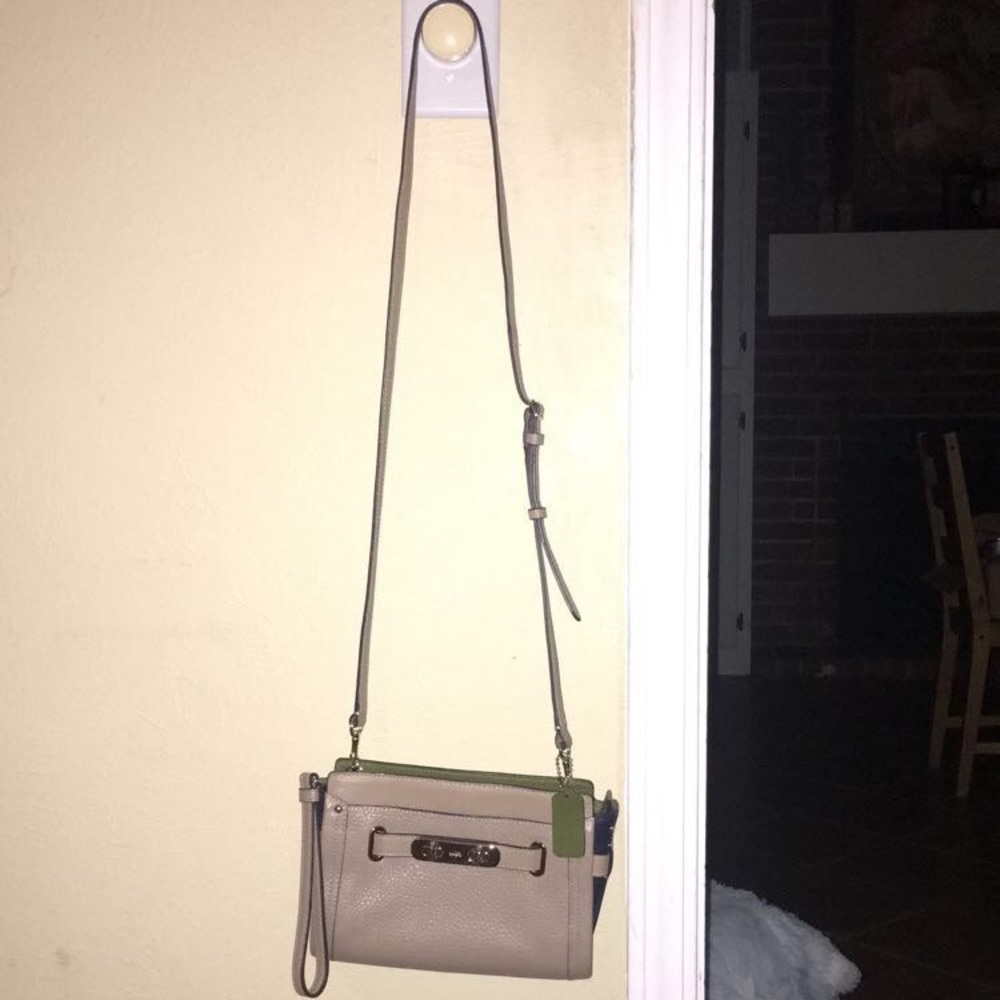 Coach Mini Swagger Crossbody purse
