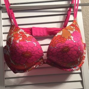 New Victoria’s Secret “very sexy push-up” bra