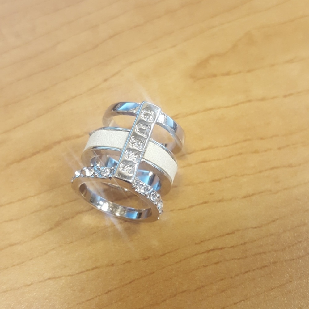Guess Ring