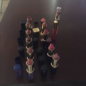 Brand new 12 Estée Lauder lipsticks and 2 lipgloss