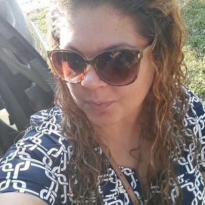 Meet your Posher, Mariely