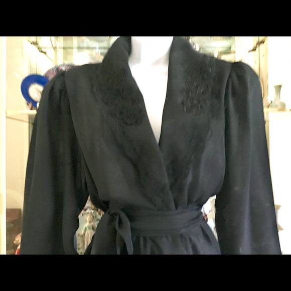 VINTAGE VICTORIA'S SECRET BLACK LONG SHEER ROBE - Picture 4 of 4