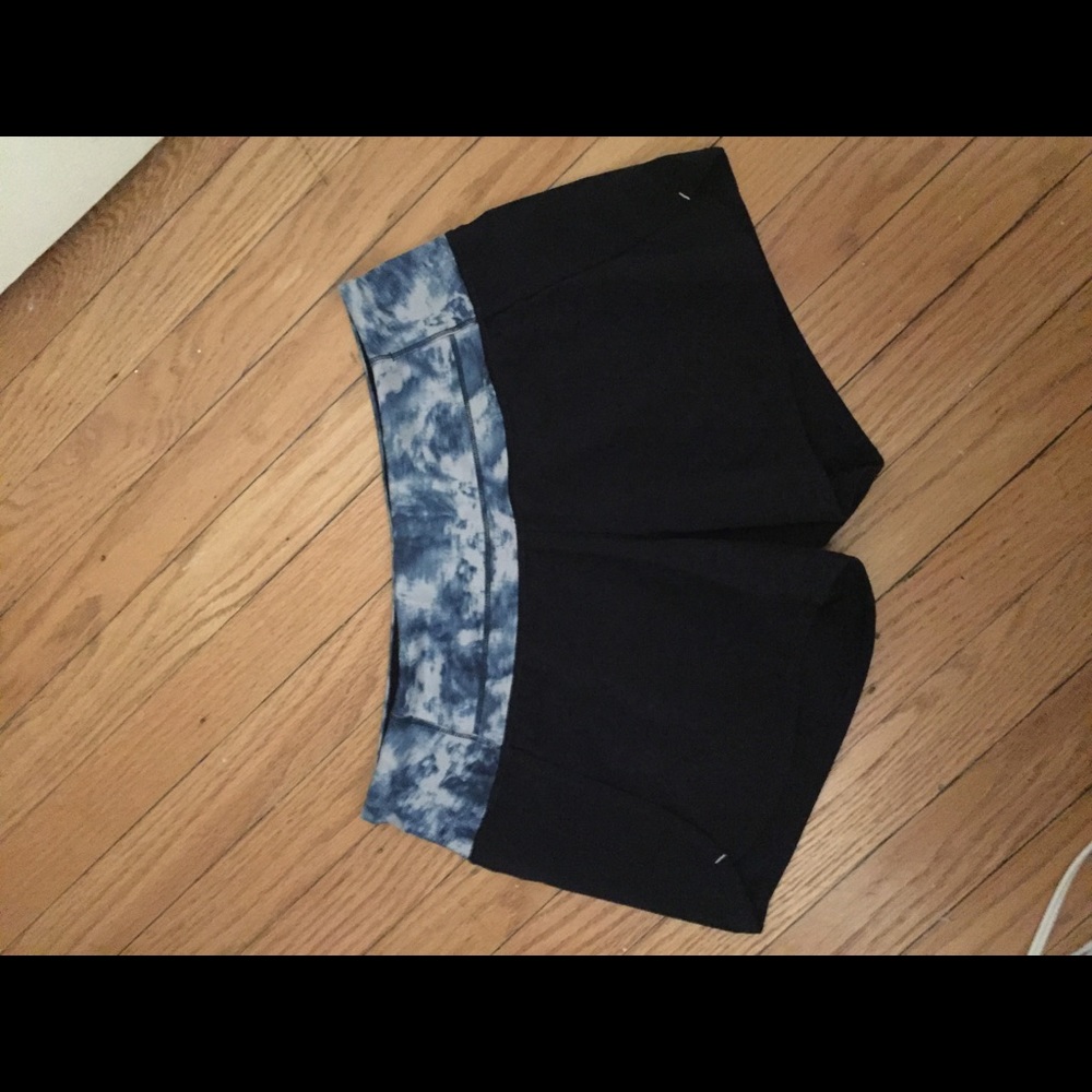 NAVY lululemon run times shorts 4inch.