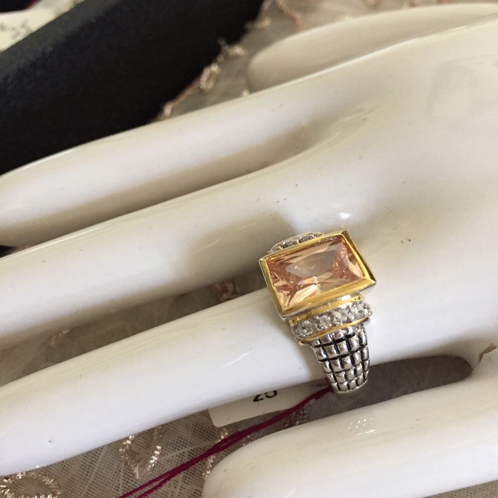 Pretty Ring With Topaz Mist