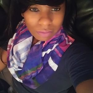 Meet your Posher, Teresa