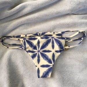 Stone Fox Swim laguna bottom in Batik size s NWT