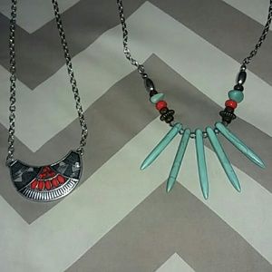 Necklace set.