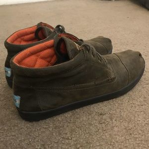 Toms chukka style boots