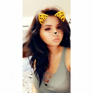 Meet your Posher, Dalia