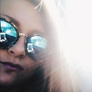 Meet your Posher, Abbigail