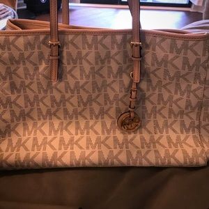 Michael kors purse