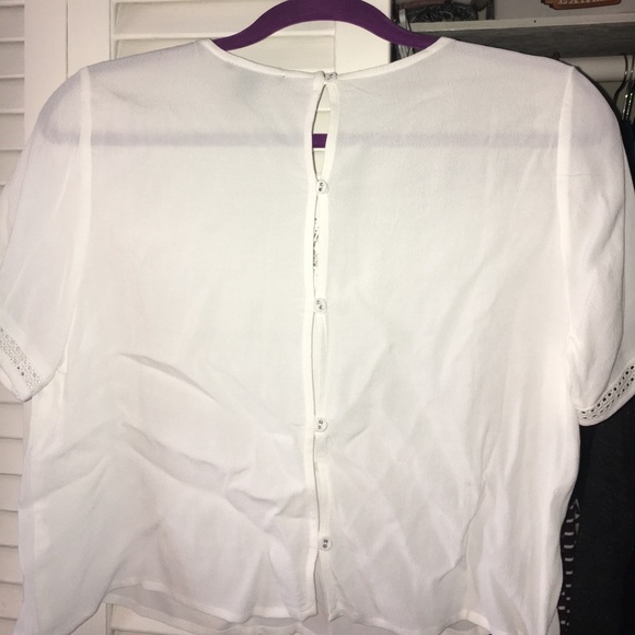 White lace top - Picture 5 of 8
