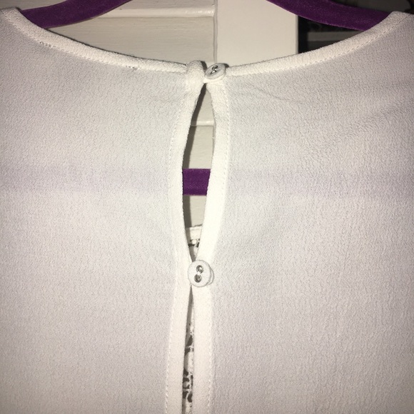 White lace top - Picture 6 of 8