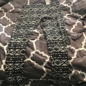 Aztec print leggings