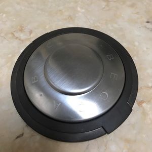 Becca X Jaclyn hill champagne pop highlighter