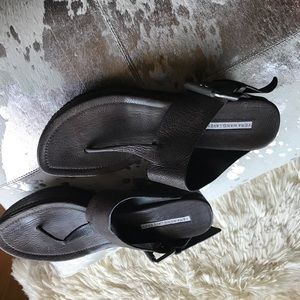 Brown sandal Vera Wang.