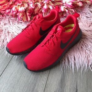 NWT Nike ID Roshe Red on black Oreo ?? NWT NWT Nike ID Roshe Red on black Oreo ?? NWT