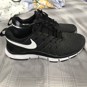 Nike Trainer Fingertrap