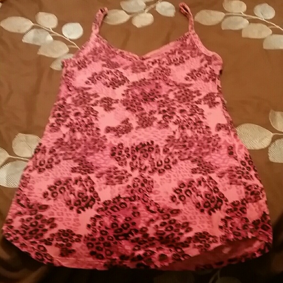 Tops - Picture 3 of 6