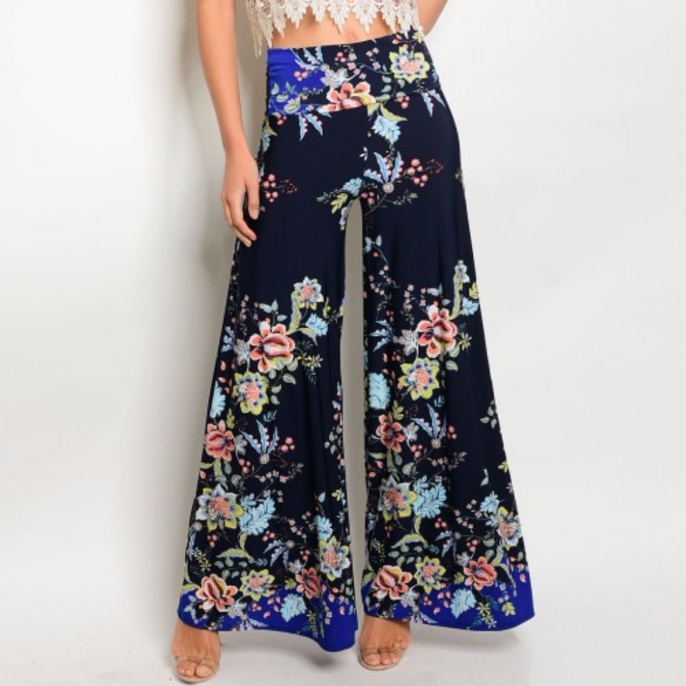 Wide legged pants - Picture 2 of 3