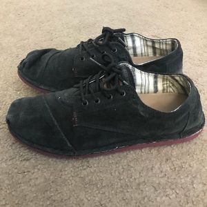 Toms Shoes