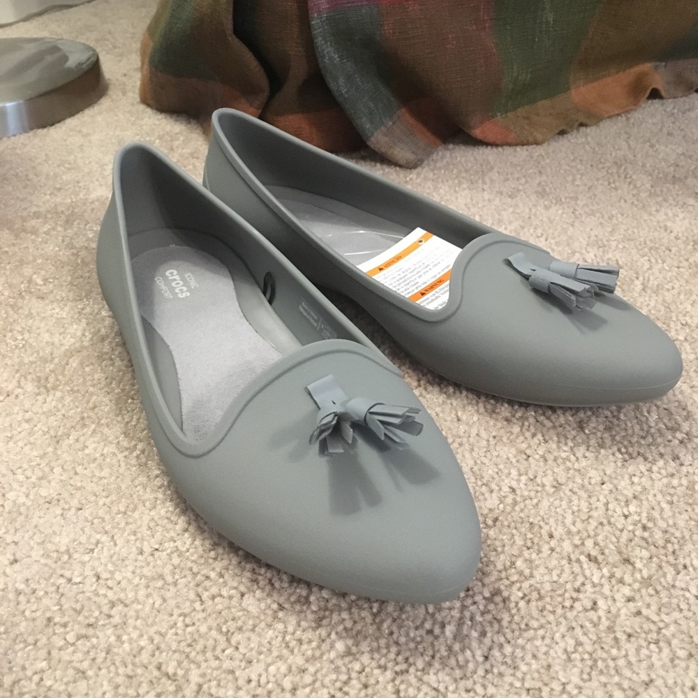 NWT Croc brand flats