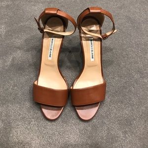 Manolo Blahnik Lauratopri Sandals