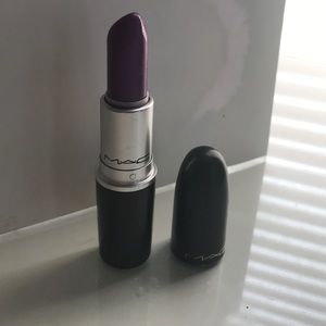 MAC cosmetics "violetta" lipstick