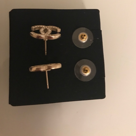 SOLD Chanel crystal CC earrings - Picture 5 of 7