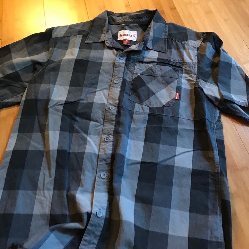 Men's medium short sleeved button down