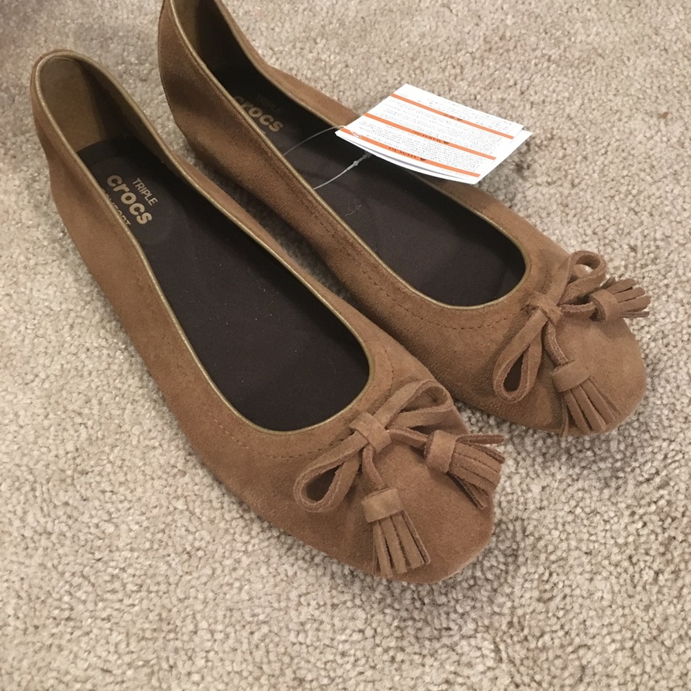 NWTSeriously comfortable suede flats
