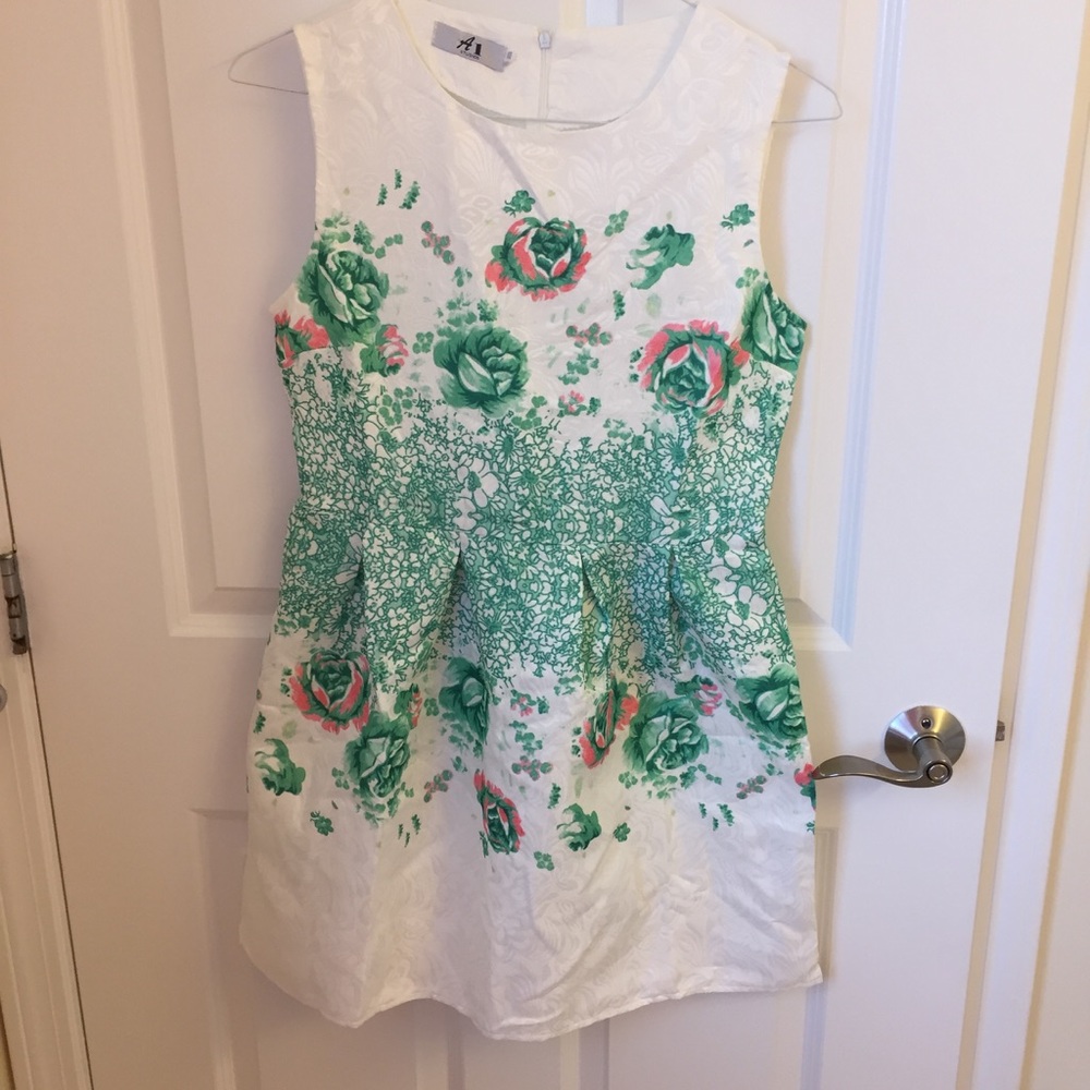Floral fit and flare dress - Picture 1 of 2